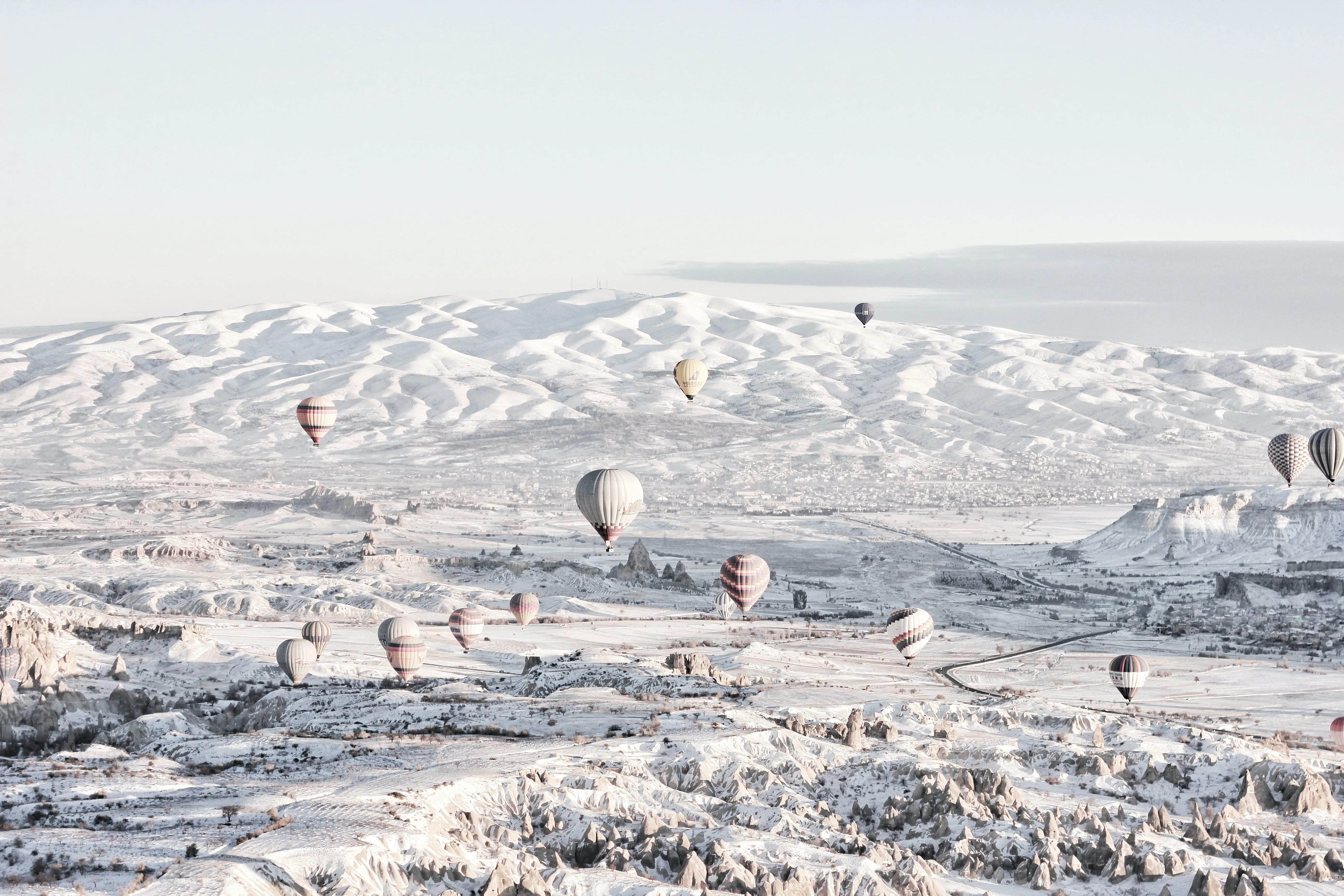 Image of hot air balloons.
